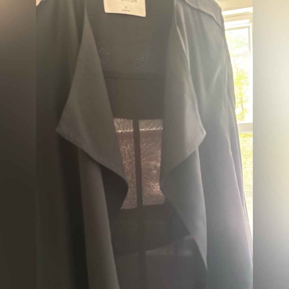 Aritzia Babaton Quincy flowy duster tie waist sheer jacket - Picture 8 of 14